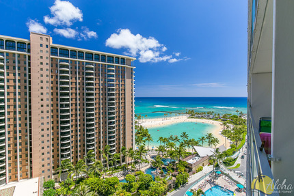 Ilikai Hotel Condo 1530 − 1 Bedroom Beach View Condo, Oahu | Aloha Condos