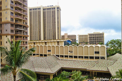 Ilikai Hotel Condo 624 − 1 Bedroom Beach View Condo, Oahu | Aloha Condos